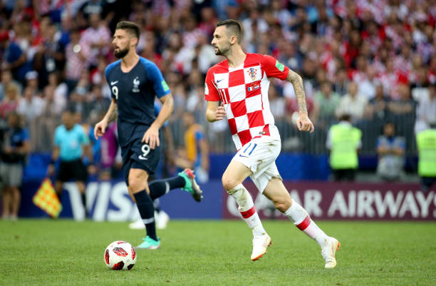 不仅牵动着 不仅牵动着